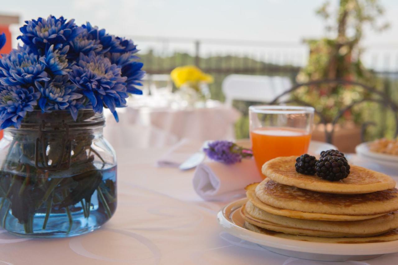 بيرودجا B&B Spring المظهر الخارجي الصورة